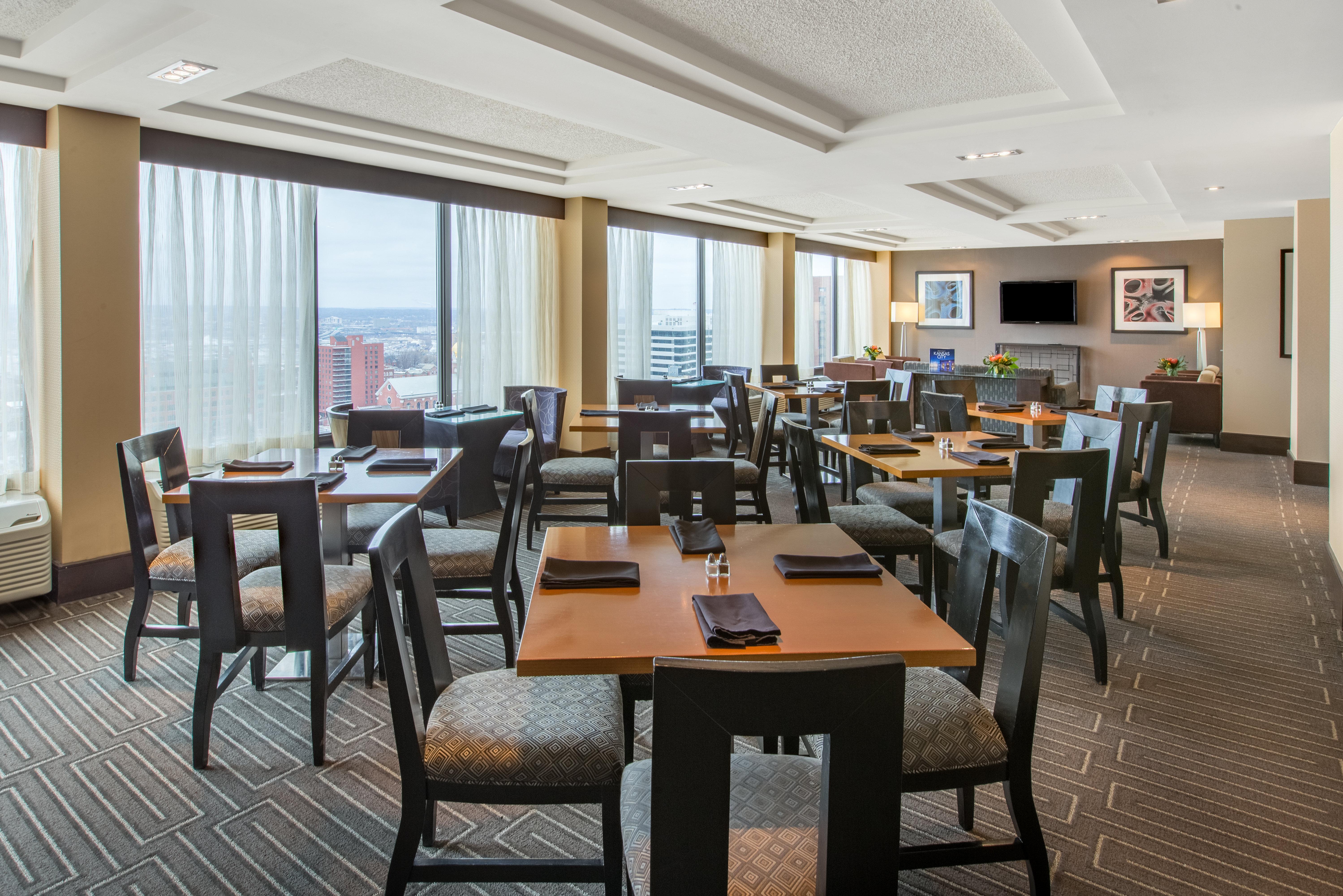 Crowne Plaza Kansas City Downtown By Ihg Exterior photo
