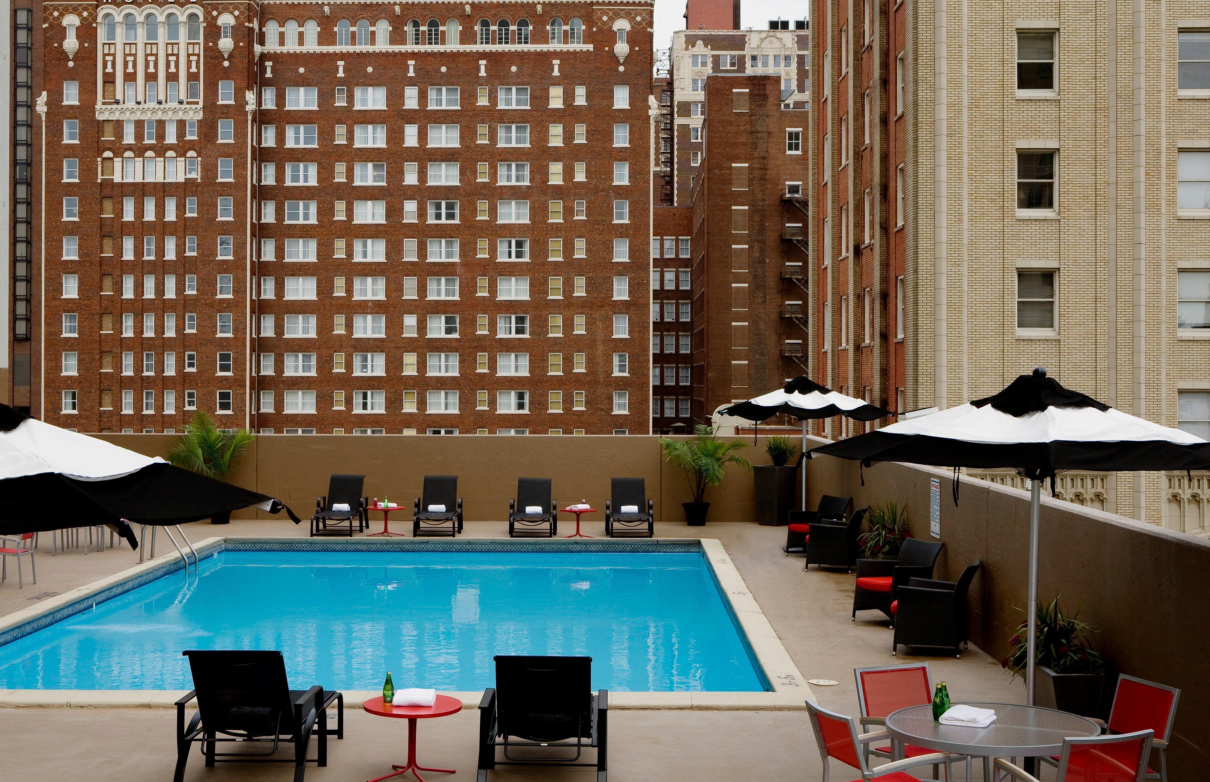 Crowne Plaza Kansas City Downtown By Ihg Exterior photo